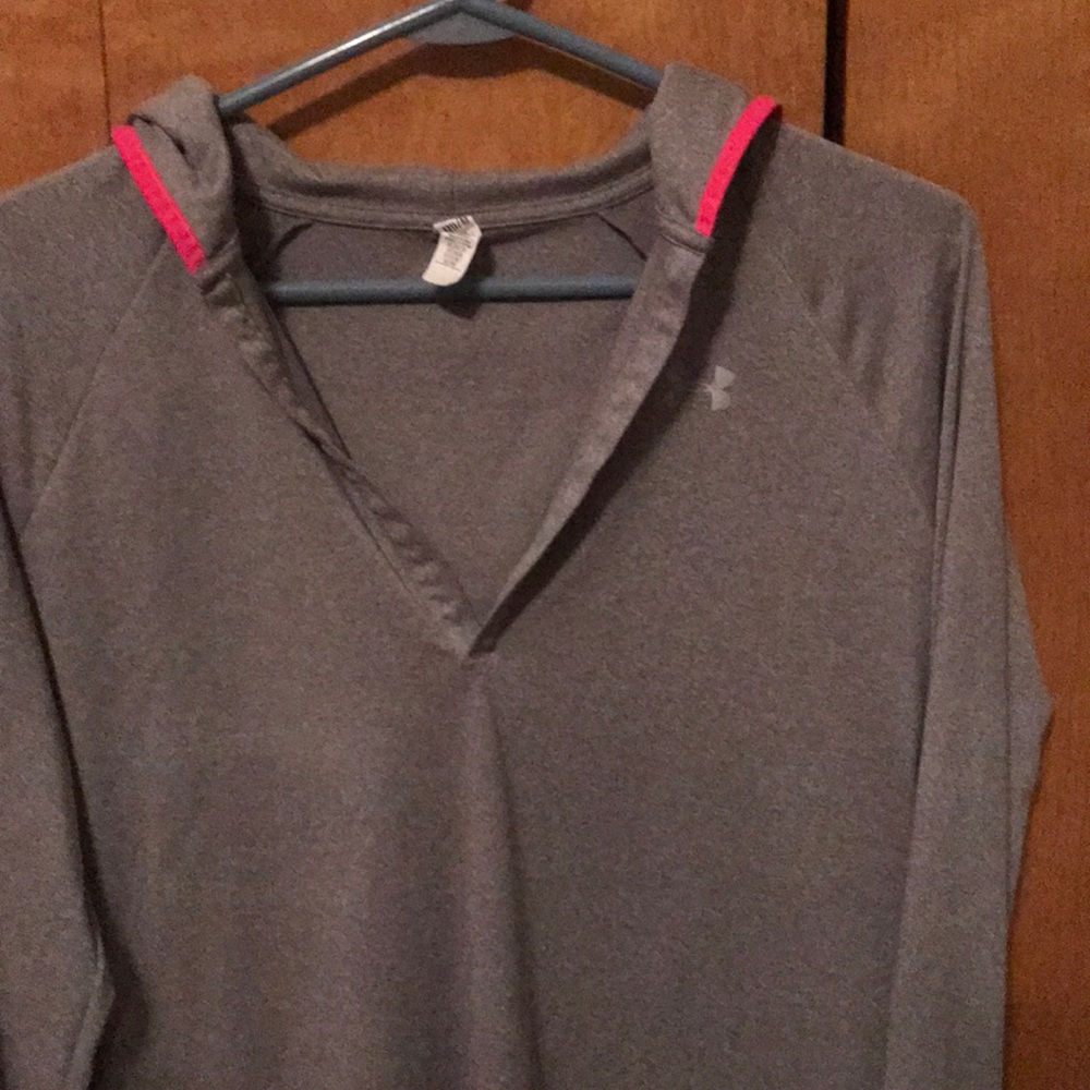 Under armour hooded long sleeve